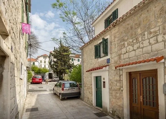 Apartment Tarino Split